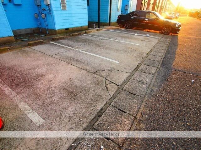 グランモア宮中３Ｄ[1K/24.81m2]の駐車場