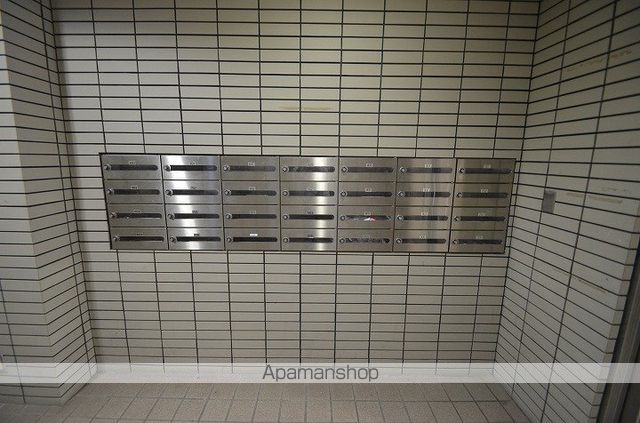 日宝エミール上之園の玄関写真