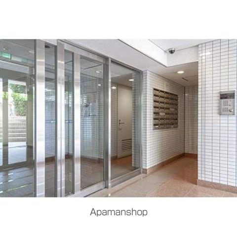 NONA PLACE渋谷富ヶ谷の玄関写真