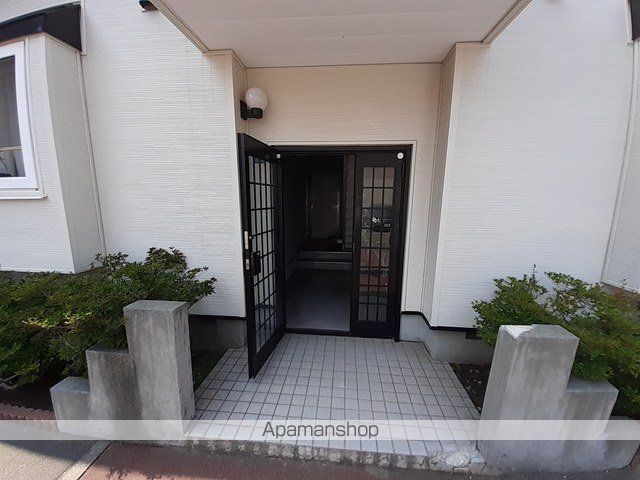 プラドール苗穂の玄関写真