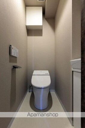 ガーデニエール砧　ＷＥＳＴ[3LDK/74.79m2]のトイレ