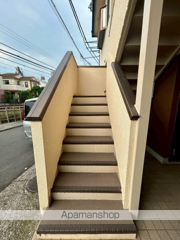 ストンフィールド鵠沼の玄関写真