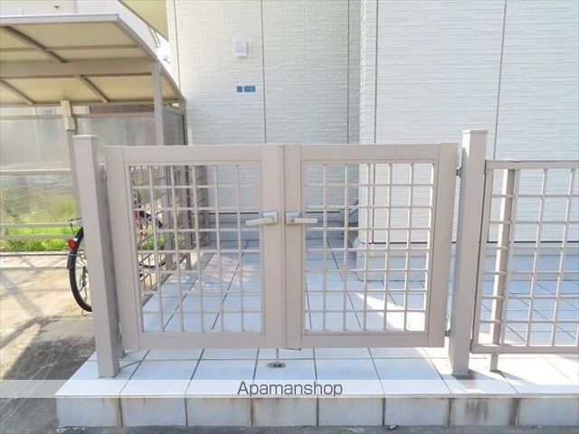 プレジャースクエアIIの玄関写真