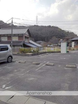 レジデンスＫ　Ⅱ[2DK/46.92m2]の駐車場