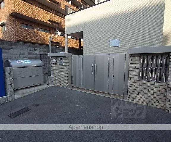 レオパレスJ BOX IVの外観写真