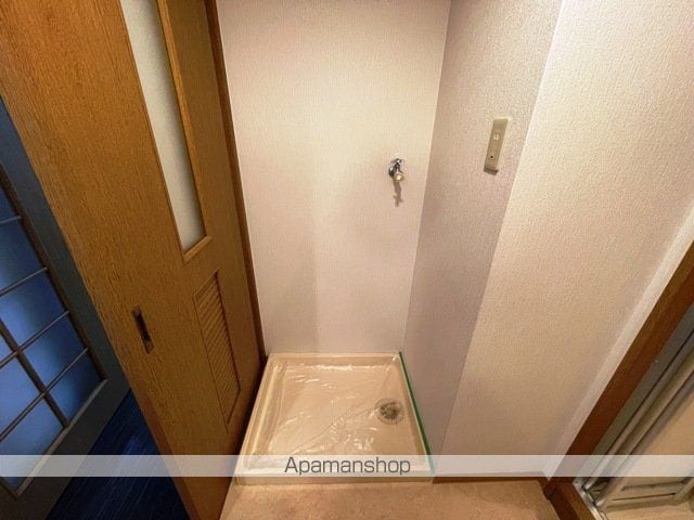 ウエストフィールド里中の内装写真