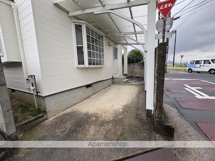 Ｓ亀田町借家[3LDK/92.07m2]の駐車場