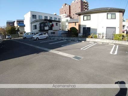 深志Ｍ．Ｏマンション[1R/30.96m2]の駐車場