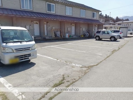 リフレイン　北大町[2LDK/72.6m2]の駐車場