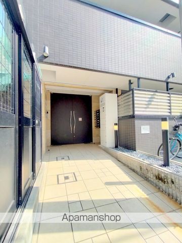 URESIDENCEUESHIOの玄関写真