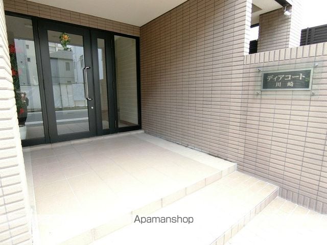 アヴァンセ川崎の玄関写真