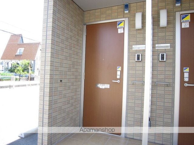 DーROOMリリィーの玄関写真