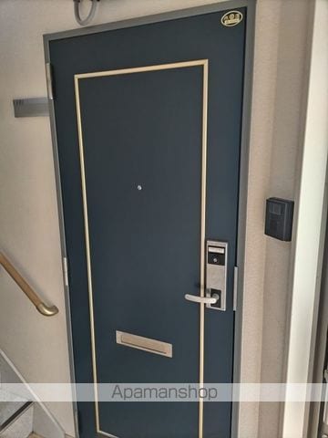 美ら旭町の玄関写真