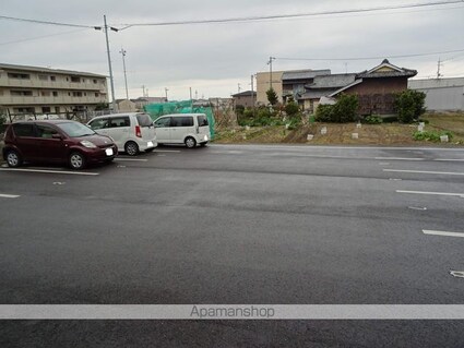 サンフィット[1R/32.53m2]の駐車場