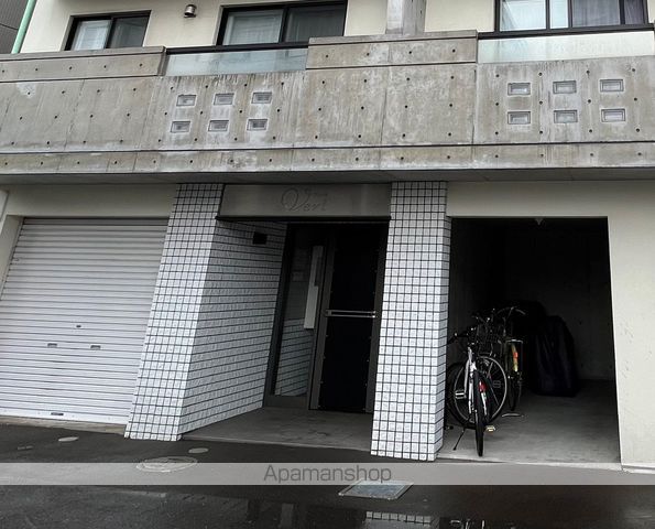 VERT西区の玄関写真