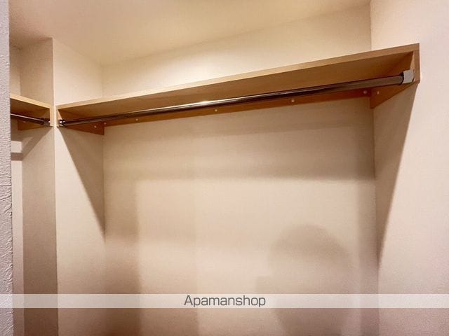 CARRERA行啓通の内装写真