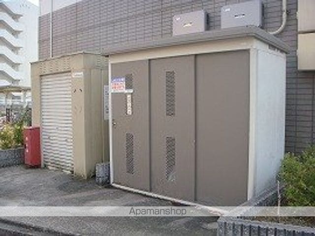 レオパレス新名の外観写真