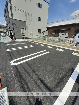 東京都福生市大字熊川[1LDK/42.2m2]の駐車場