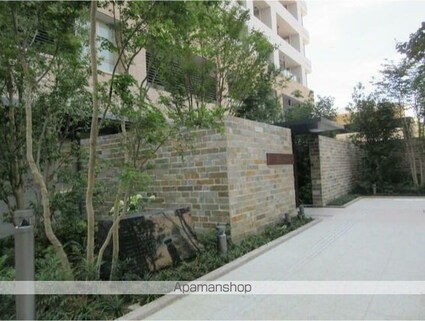 ザ・パークハウス西新宿タワー６０[3LDK/81.5m2]のエントランス