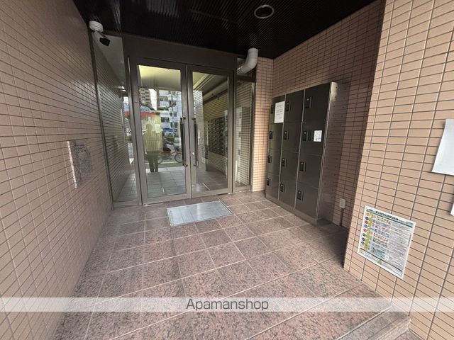 第三西十日市ビルの玄関写真