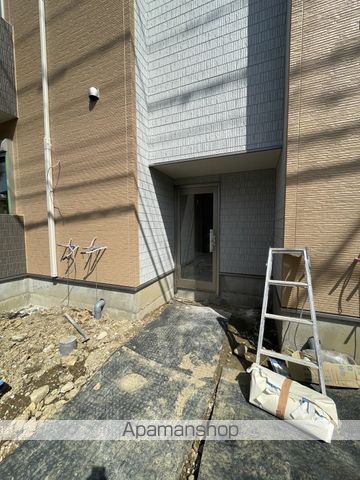 シャルマン指扇の玄関写真