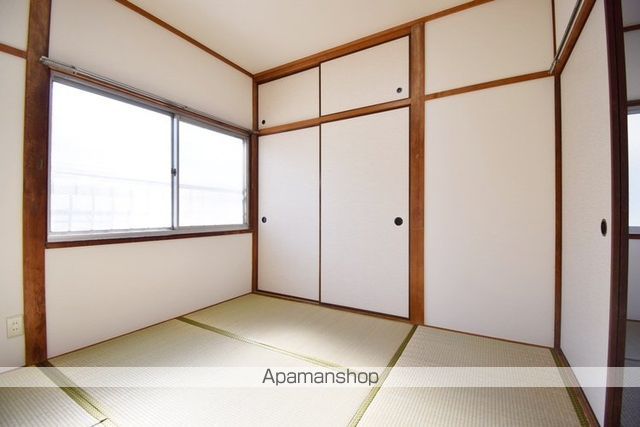 南幸町借家の内装写真