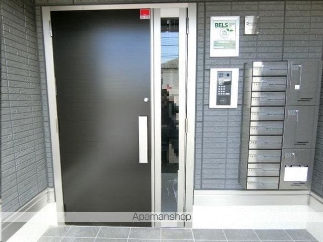 DーROOM ARAI 4TH STREETの玄関写真
