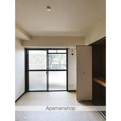 ランドマーク・一社[4LDK/82.44m2]のリビング・居間2