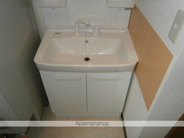帯広市 3階建 築14年の内装写真
