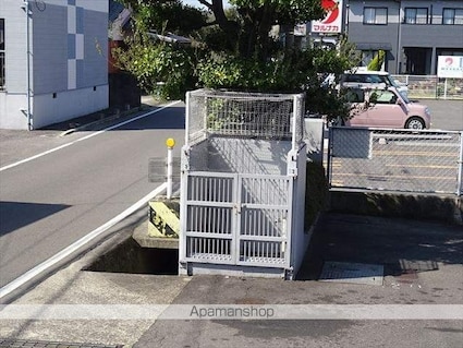 メゾン・ド・ミウラ[3LDK/60m2]の共用部2