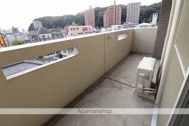 ラシュレ玉下の内装写真