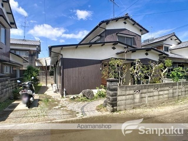 人見一戸建の外観写真