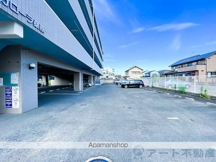 カローラ桑原[1R/39.4m2]の駐車場