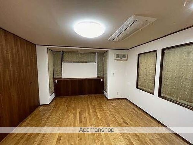 目黒区上目黒五丁目戸建の内装写真