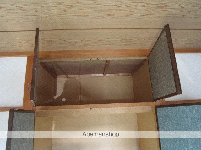 フレグランスルリの内装写真