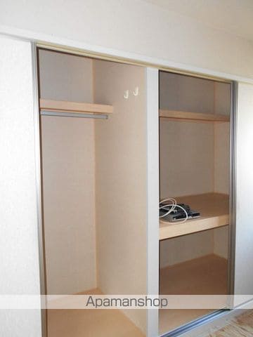 ハイム穴師の里A棟の内装写真