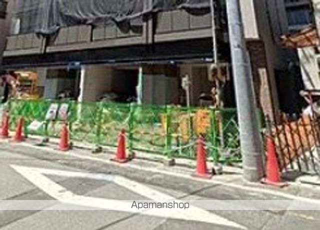 デュオフラッツ台東三ノ輪の玄関写真