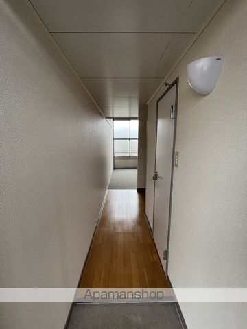 コンフォールTAGAMI B棟の内装写真