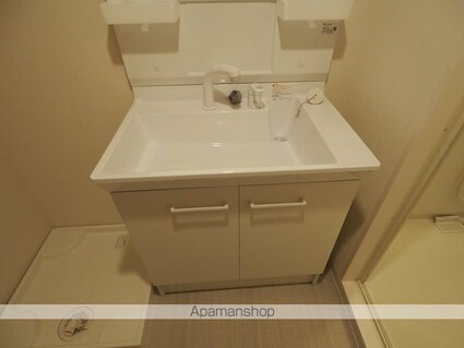 グローリオシェルト池袋本町[1K/25.76m2]の洗面所