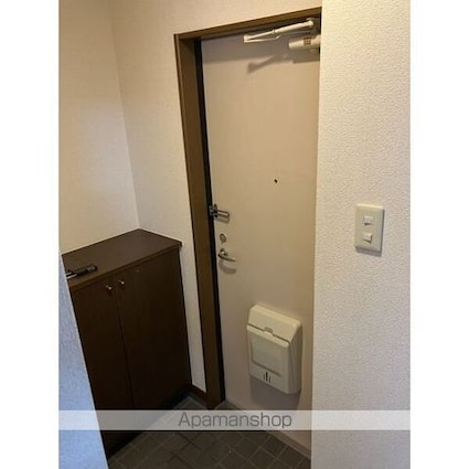 リーフレジデンス　東館[2K/40.08m2]の玄関