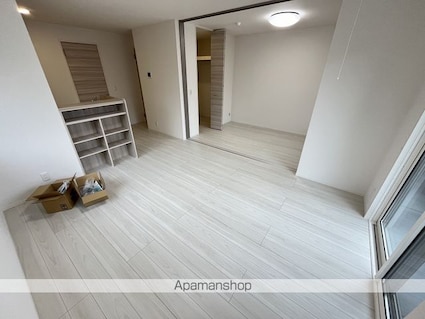 滋賀県草津市東矢倉３丁目[1LDK/42.79m2]のリビング・居間