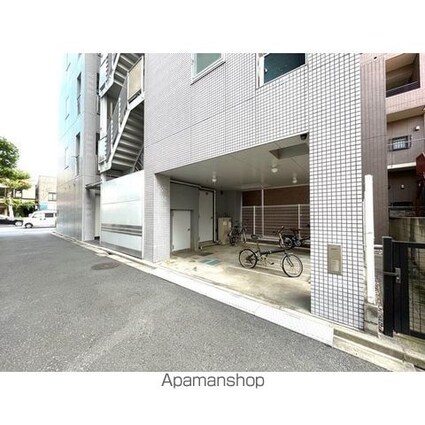 グリーンハイム中野[1R/24.94m2]のエントランス3