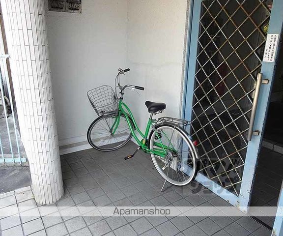 リブライブ山科の玄関写真