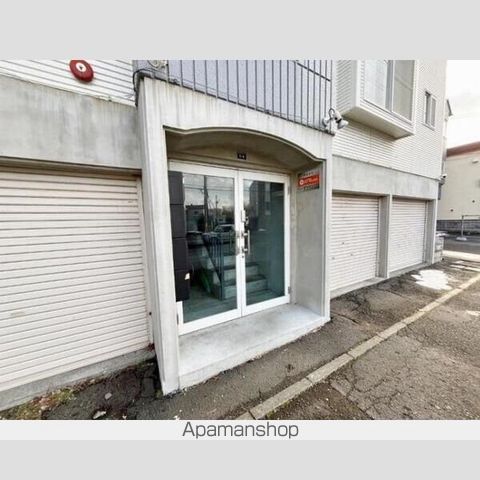 プロムナード2.4の玄関写真