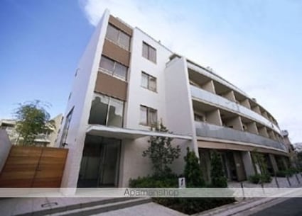 ストーリア神宮前[1K/31.67m2]の外観1