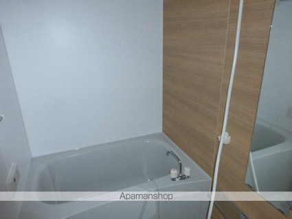 滋賀県近江八幡市白鳥町[1K/30.74m2]のバス