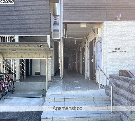 クレイノルナ ルミエール三郷の玄関写真