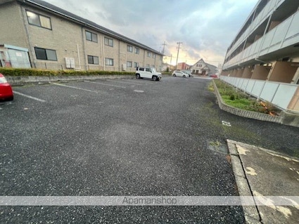 レオパレスＥＳＰＯＩＲ[1K/23.18m2]の駐車場