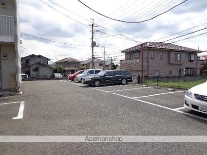 レオパレスＣａｓａＡｖｅｎｕｅ　Ⅲ[1K/19.87m2]の駐車場2