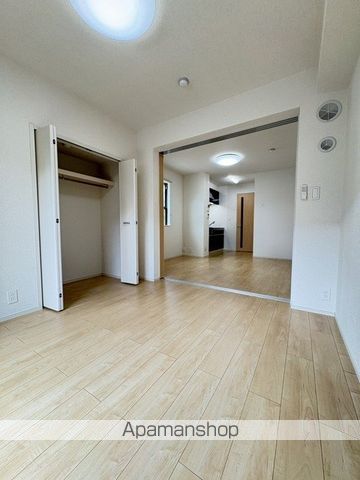 グランドゥール京田辺の内装写真